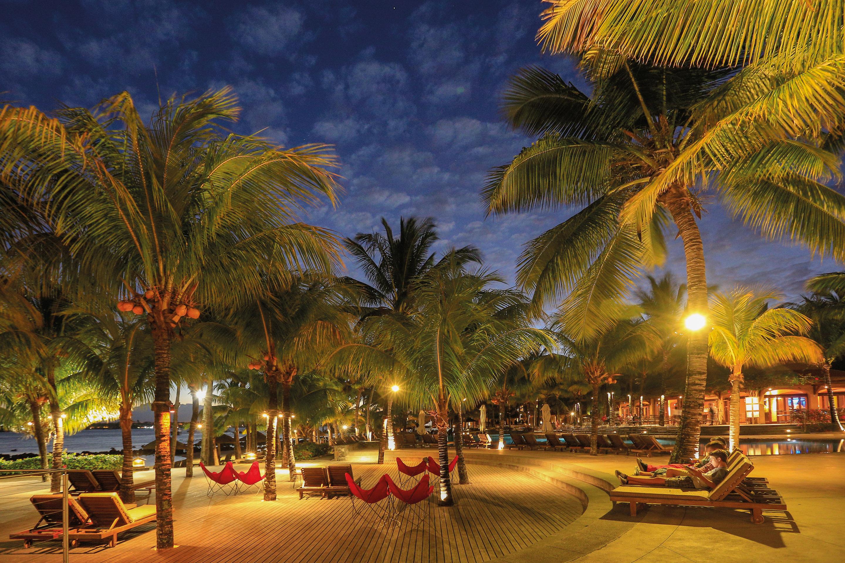 Mauricia Beachcomber Resort & Spa Гранд Байе Екстериор снимка